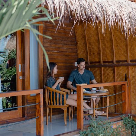 Sundi Ocean Bungalow By Abm Toyapakeh Dış mekan fotoğraf